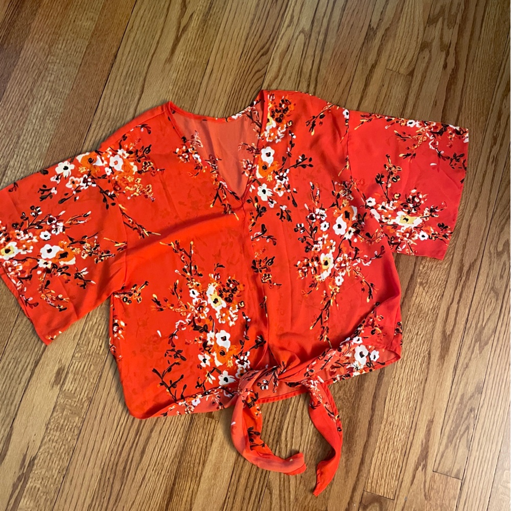 Tie waist short sleeve blouse